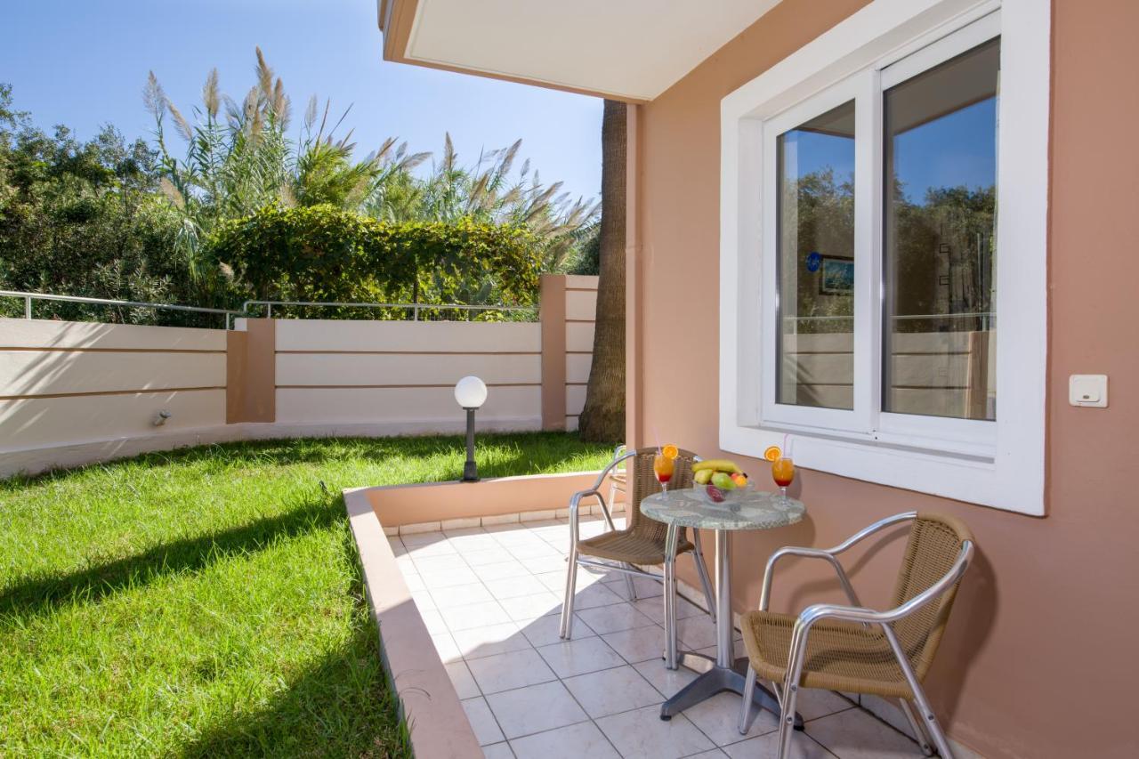 Dias Hotel Apartments Agia Marina 外观 照片