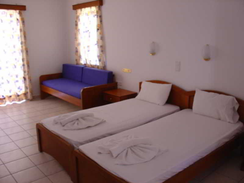 Dias Hotel Apartments Agia Marina 外观 照片